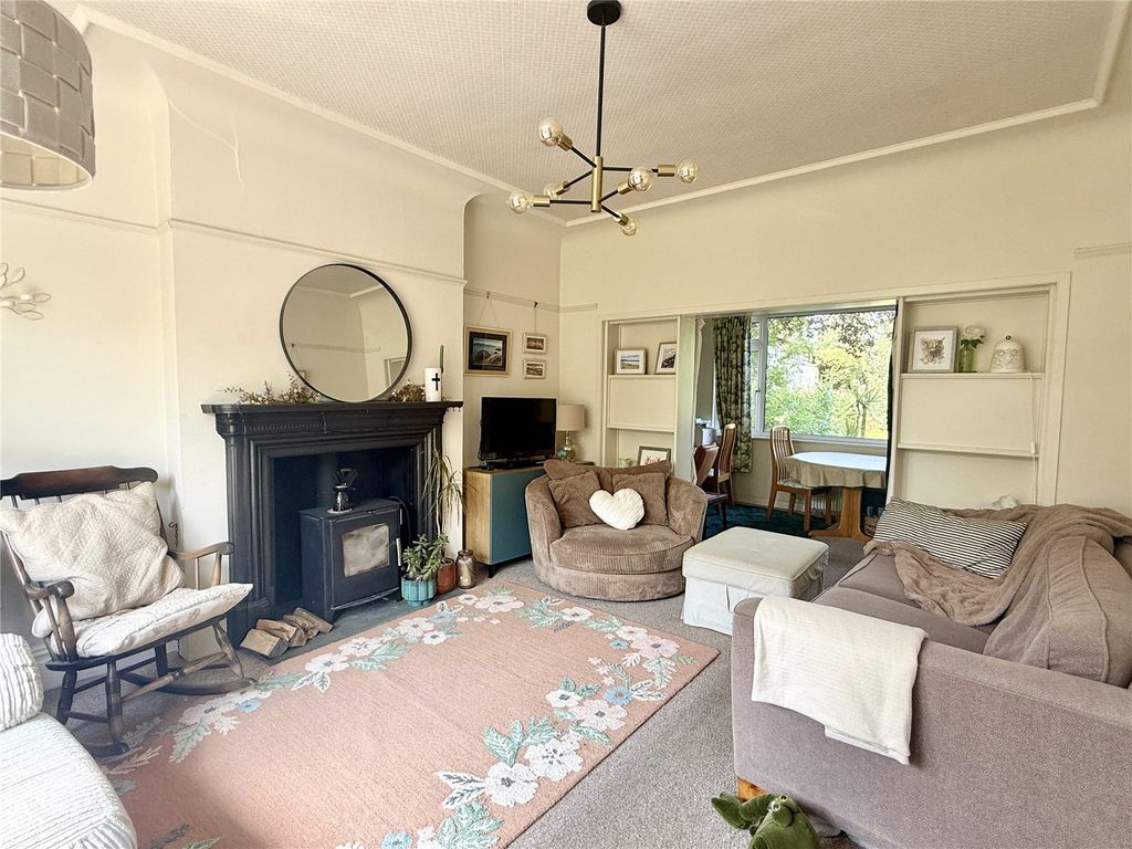 Property photo 3 of 23 Picture No. 11