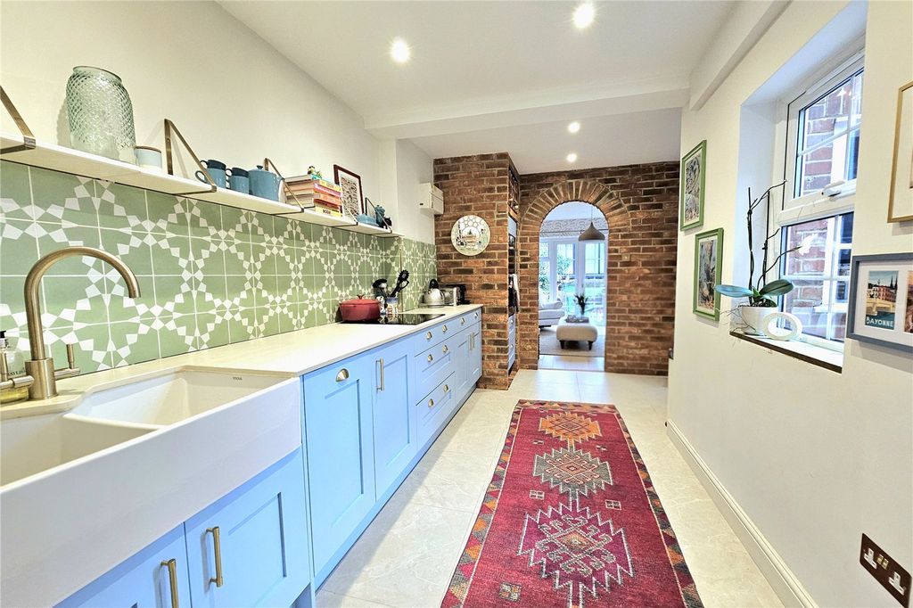 Property photo 2 of 18 Picture No. 08