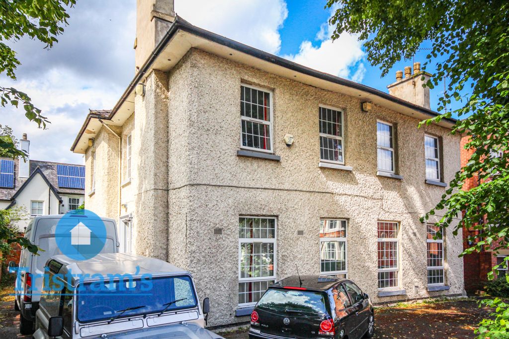 Property photo 2 of 15