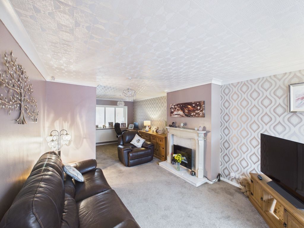 Property photo 3 of 17 4858325