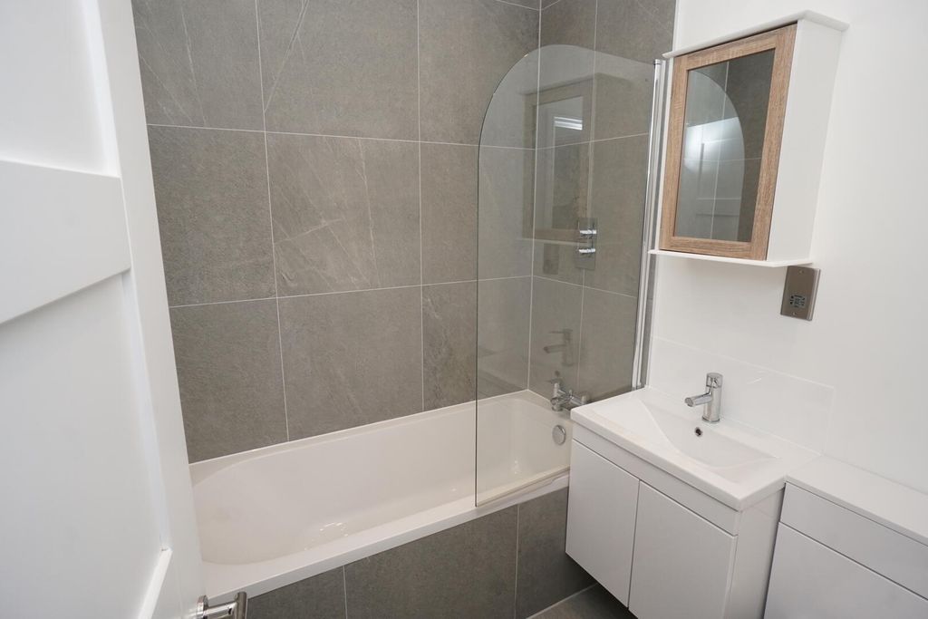 Property photo 3 of 5 Bathroom