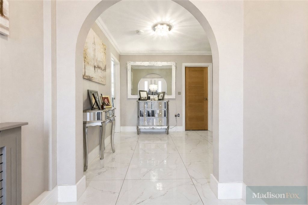 Property photo 2 of 43 Picture No. 58