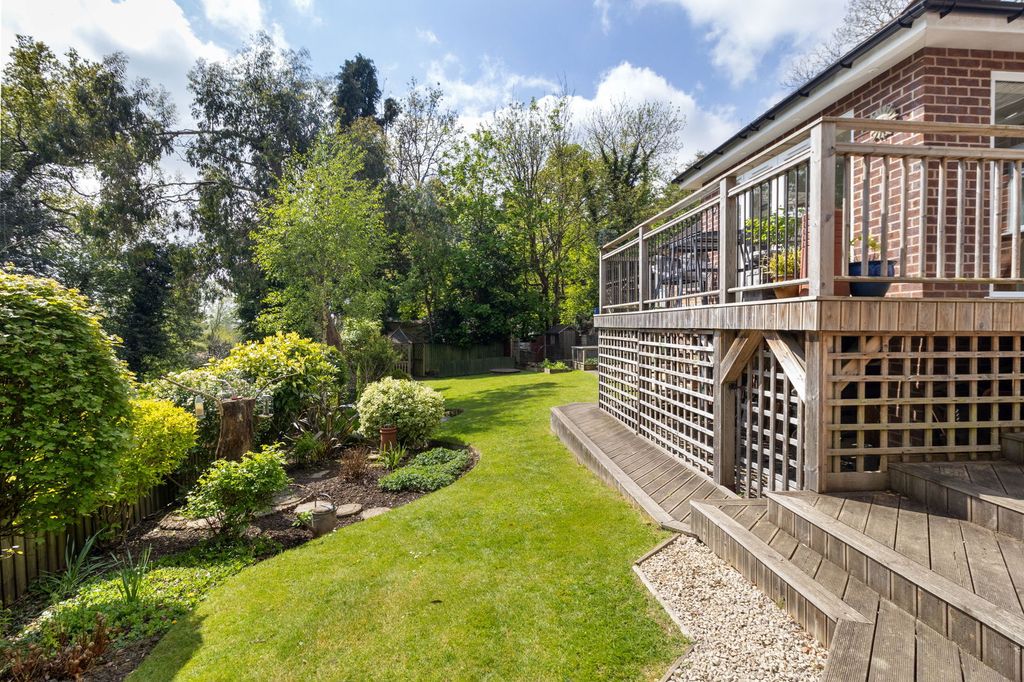 Property photo 2 of 21