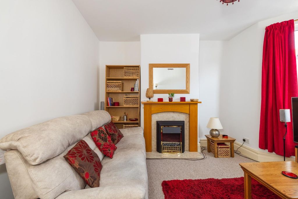 Property photo 3 of 25 Char0099.Jpg