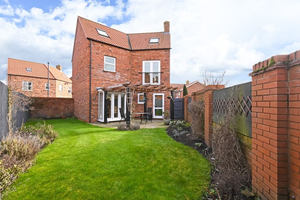 Property photo 2 of 18 Picture 2