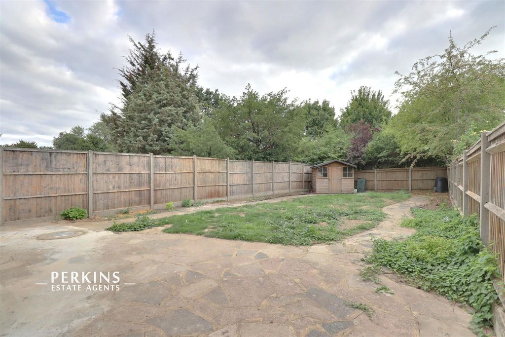Property photo 3 of 4 Garden.Jpg