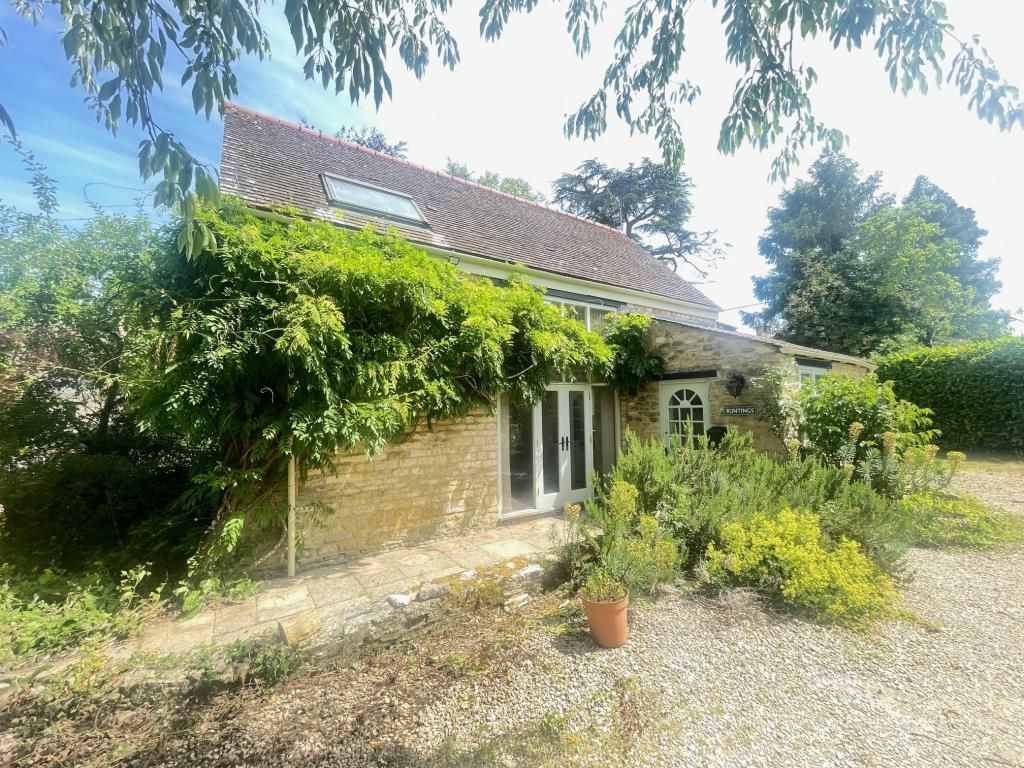 Property photo 1 of 7 External