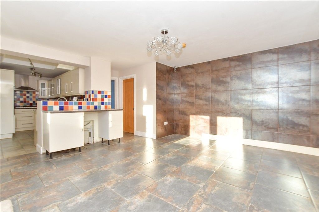 Property photo 1 of 11 Dining Room