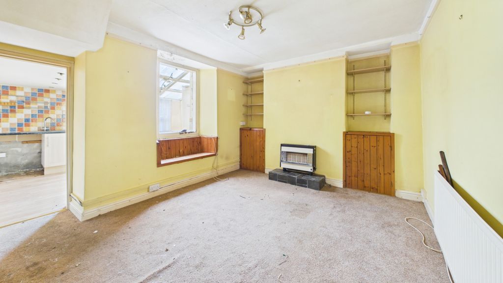 Property photo 3 of 10 Gallery