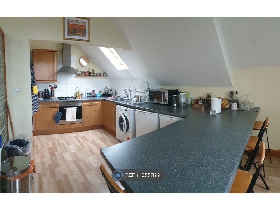 Property photo 2 of 9 Kitchen
