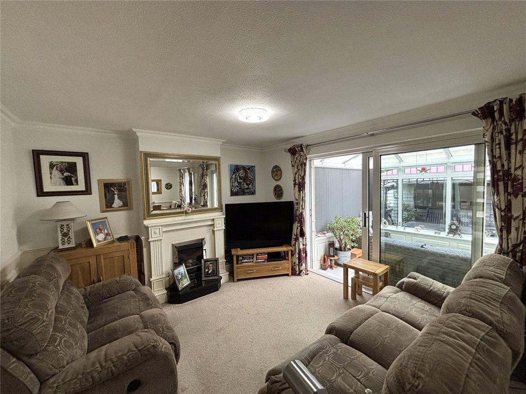 Property photo 2 of 11 Picture No. 14