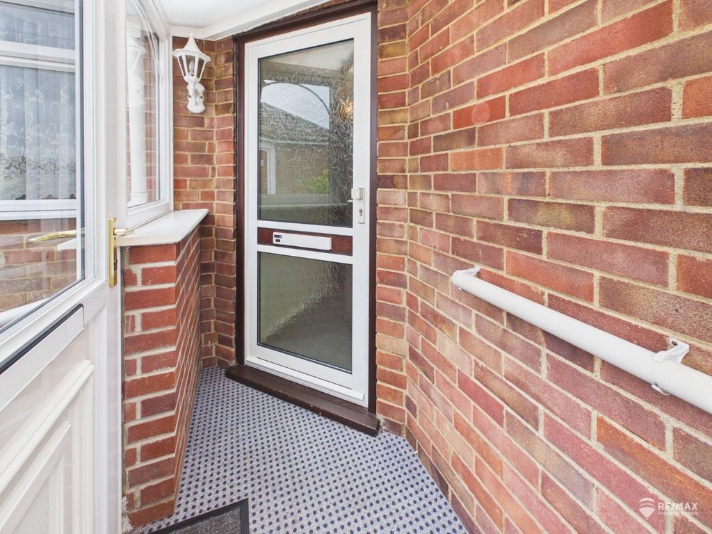 Property photo 3 of 23 Entrance Porch.Jpg