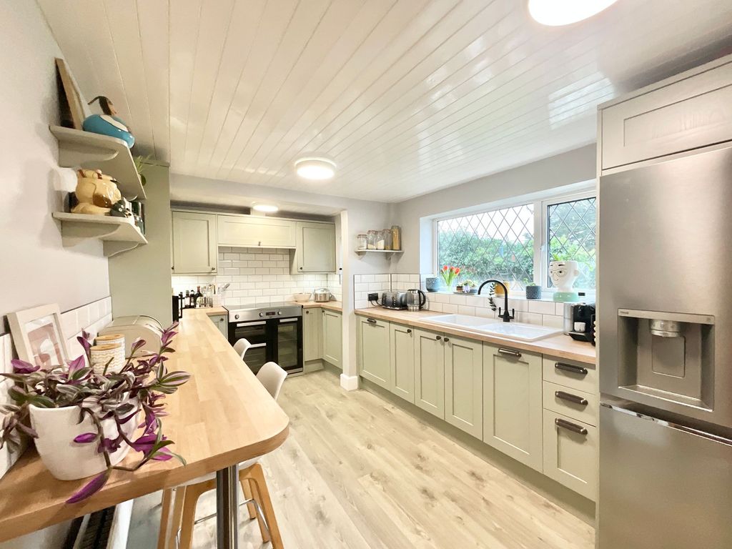 Property photo 2 of 36