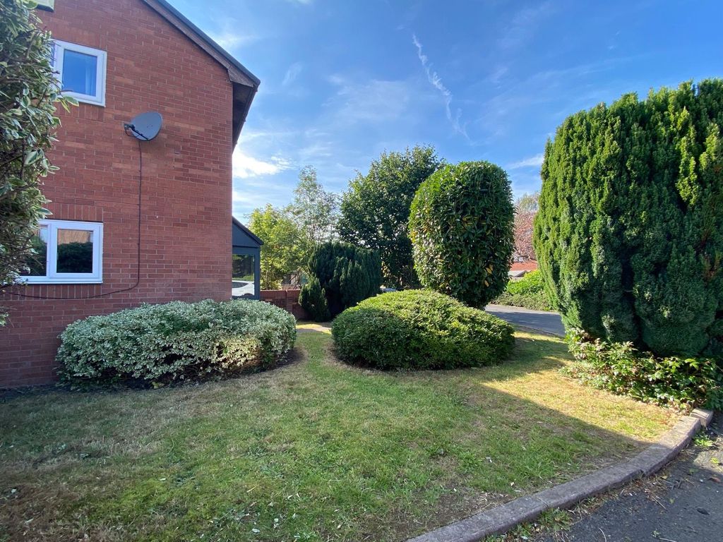 Property photo 2 of 13