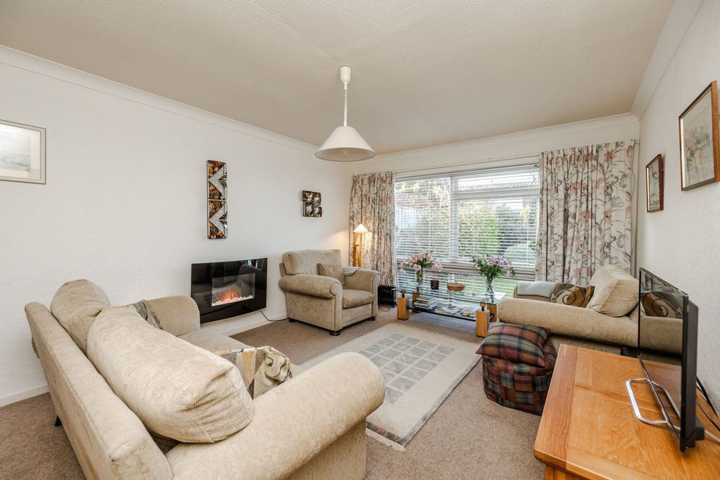 Property photo 3 of 16 c.23Kinverdrivene51Ua-17