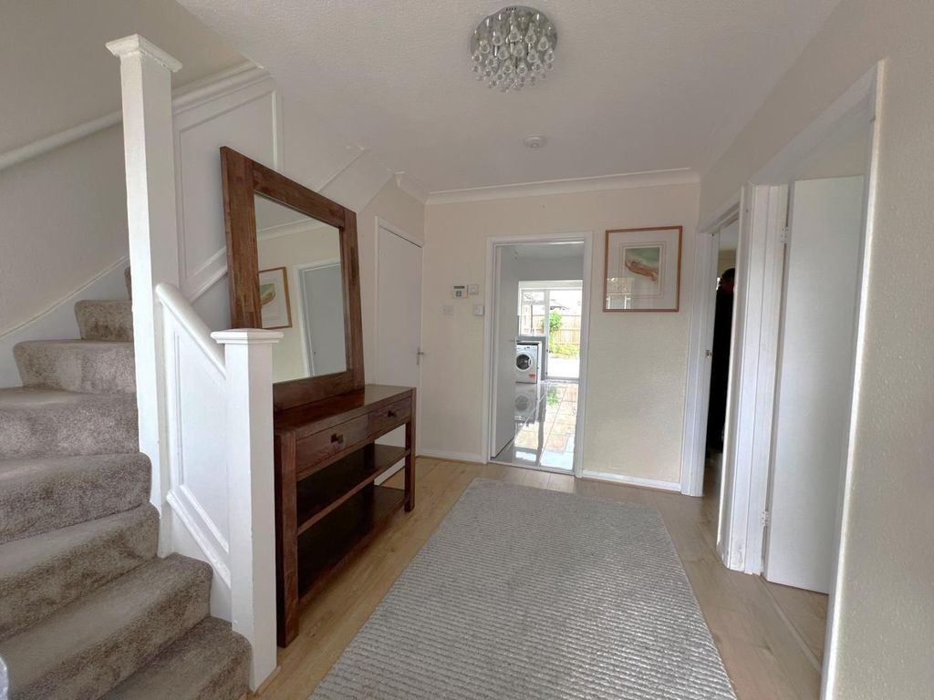 Property photo 3 of 25