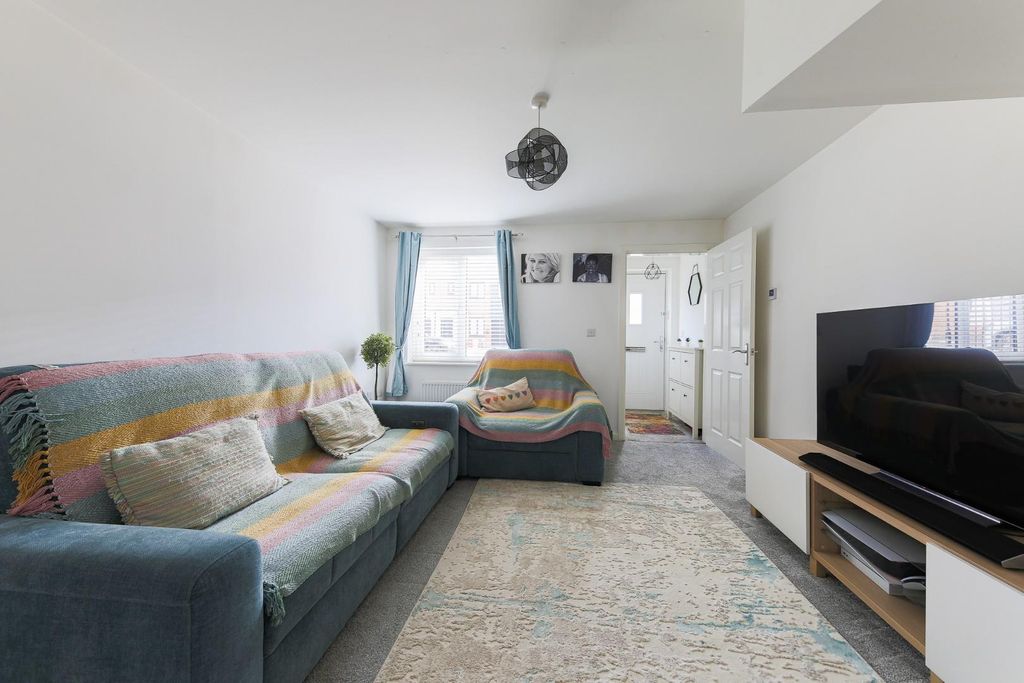 Property photo 3 of 16 Living Room