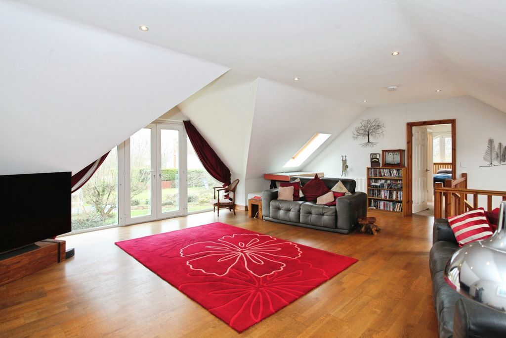 Property photo 2 of 28 Img_4759