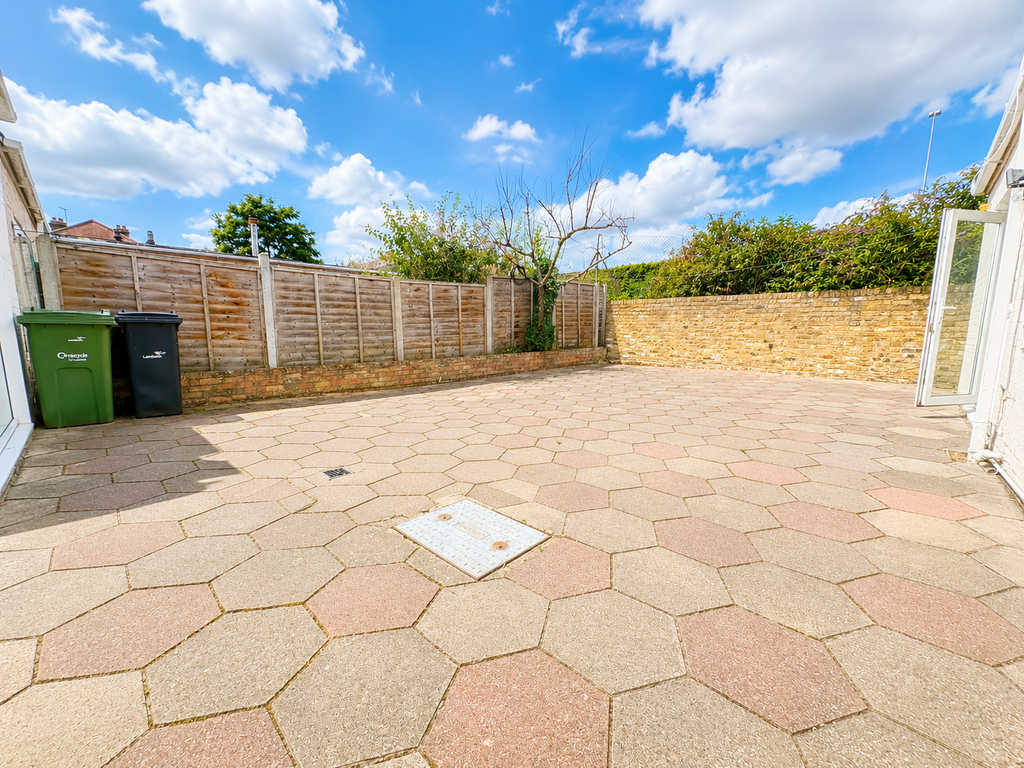 Property photo 3 of 9