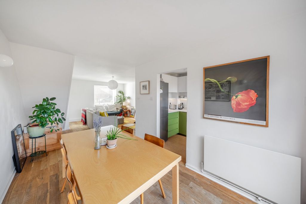 Property photo 3 of 18 Reception/Dining