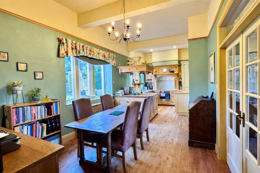 Additional image 8 of 4 bed town house for saleChunal, Glossop SK13