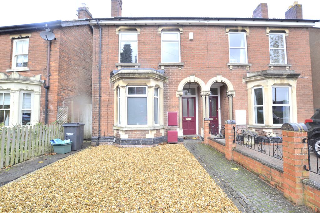 Property photo 2 of 13 Exterior