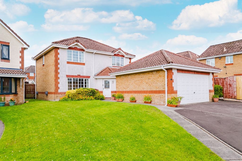 Property photo 1 of 27