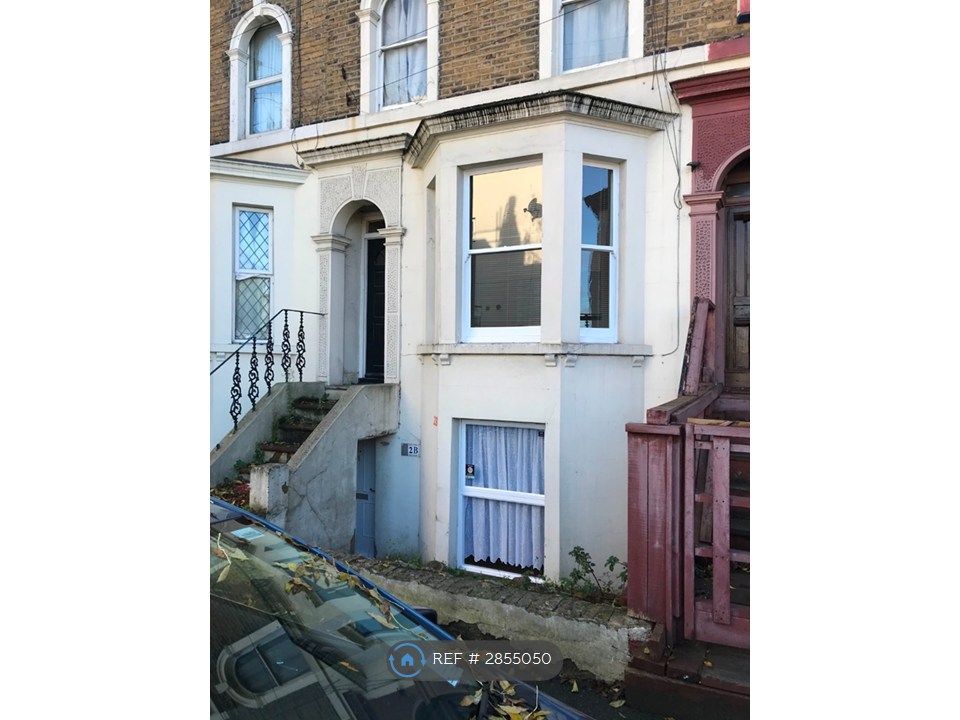 Property photo 2 of 11 Building