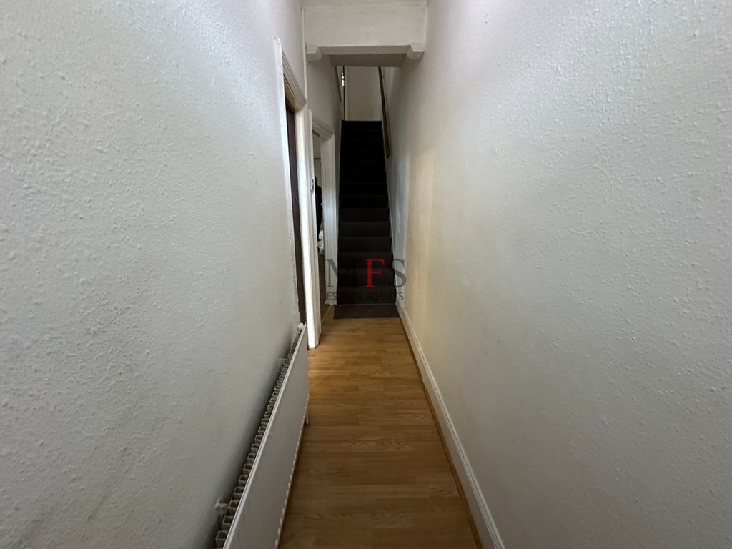 Property photo 2 of 16 Photo 3