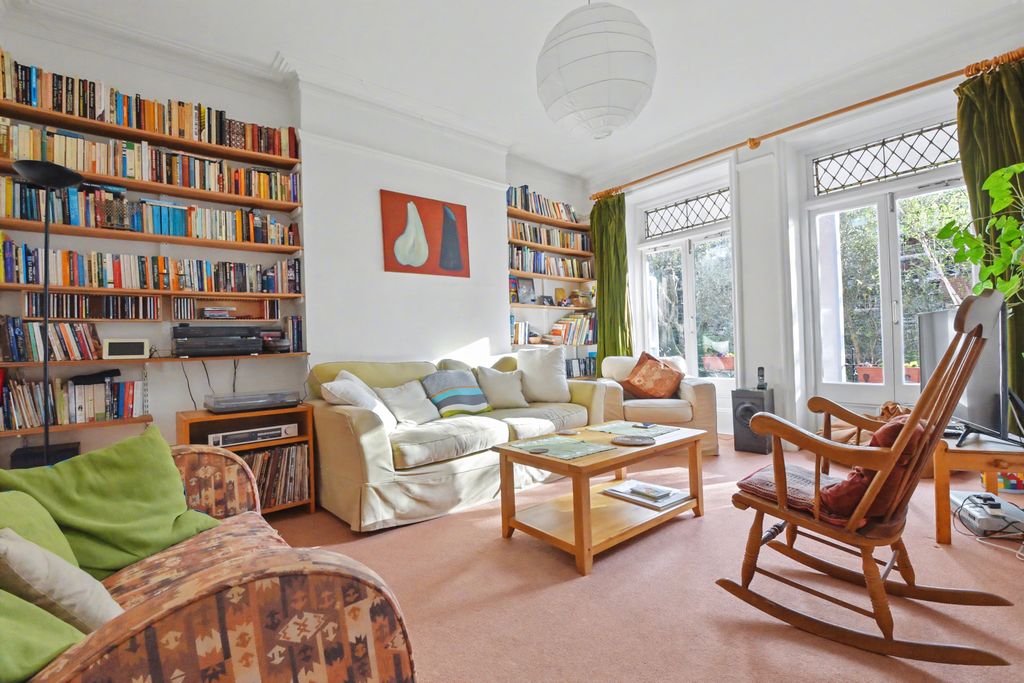 Property photo 2 of 17