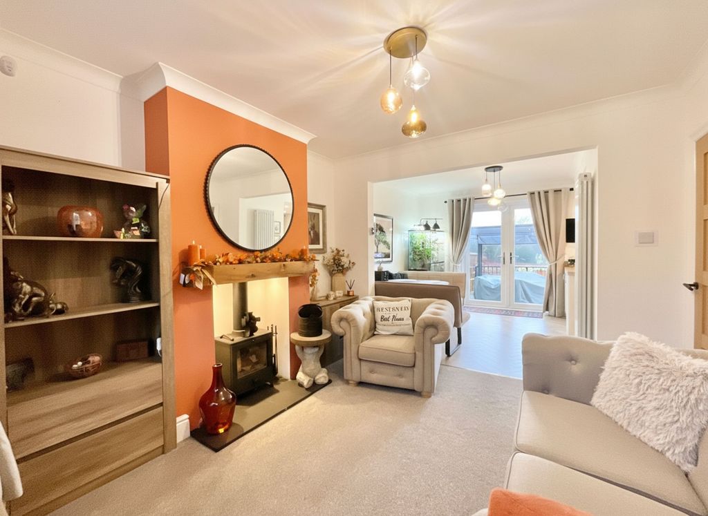 Property photo 2 of 21