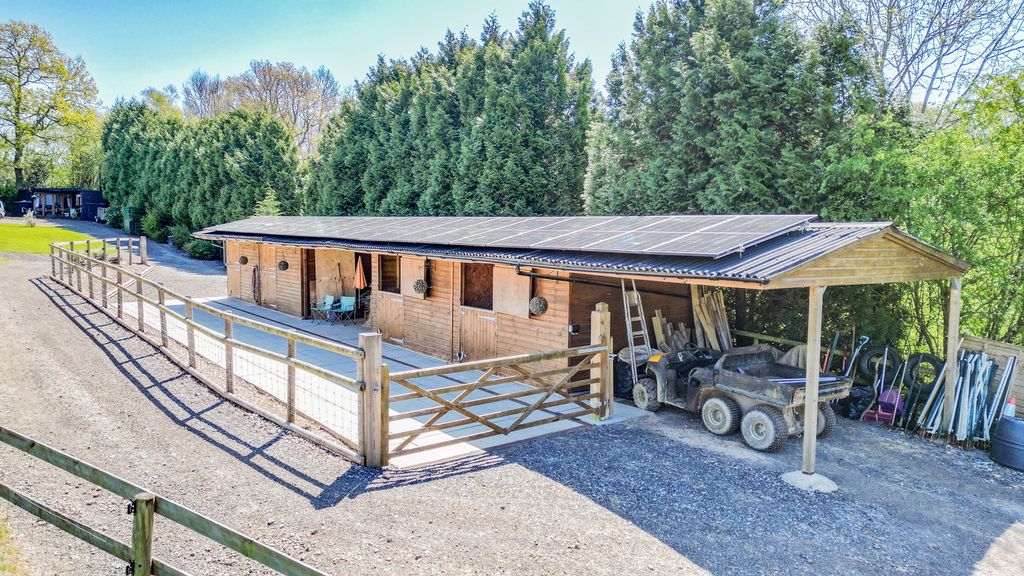 Property photo 2 of 7