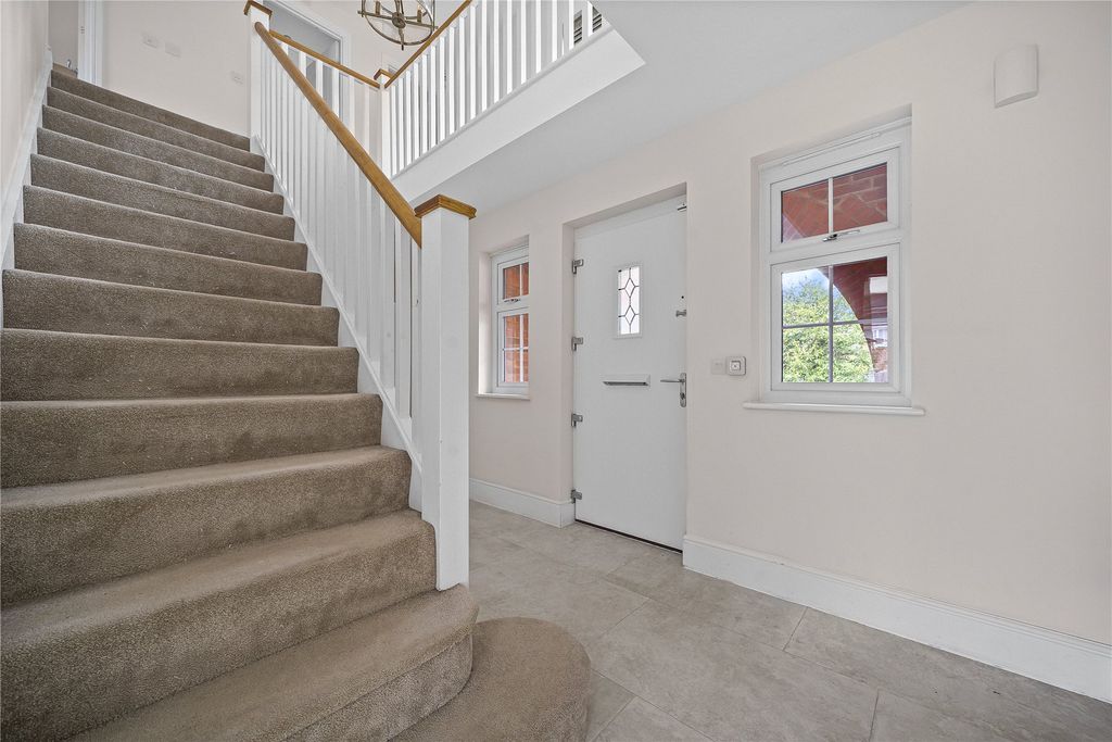 Property photo 3 of 31 Picture No. 25