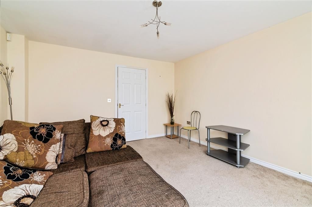 Property photo 3 of 17 Image