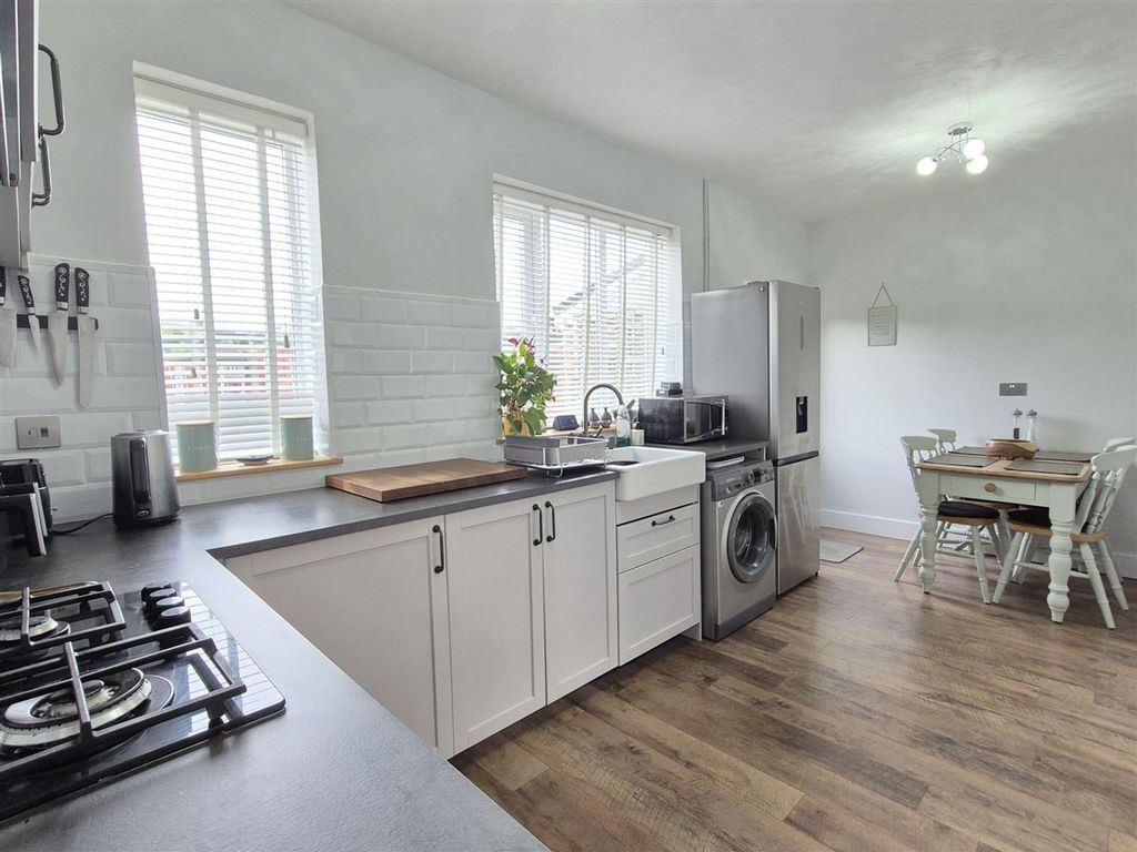 Property photo 2 of 16 Kitchen/Diner