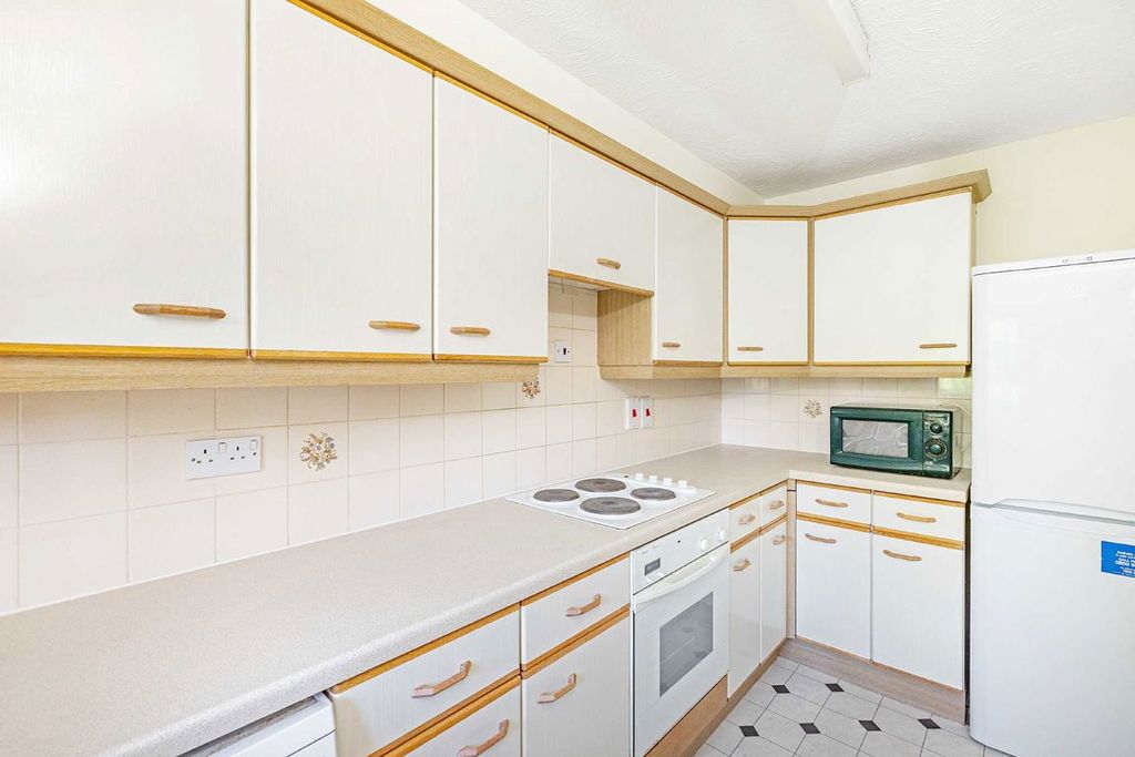 Property photo 3 of 5