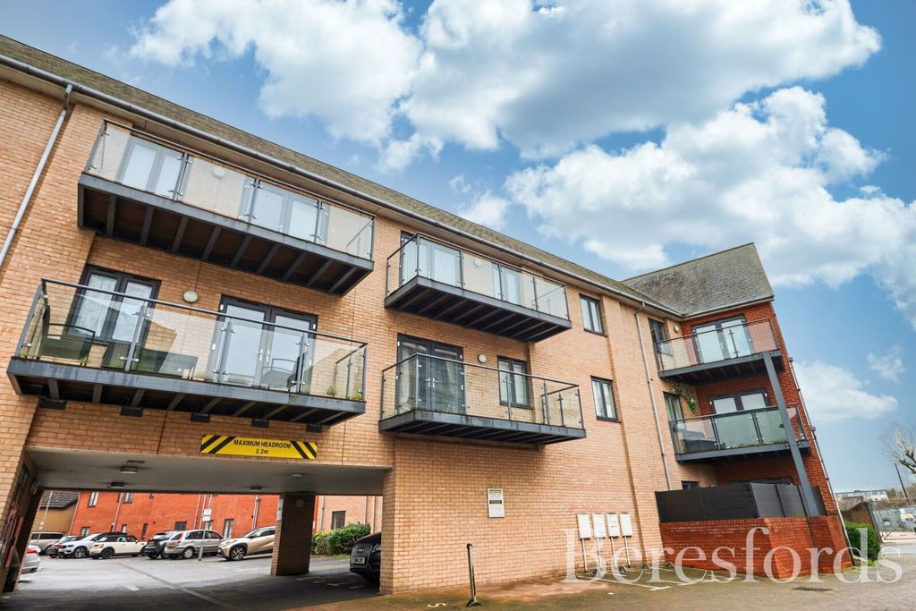 Property photo 1 of 15 Front