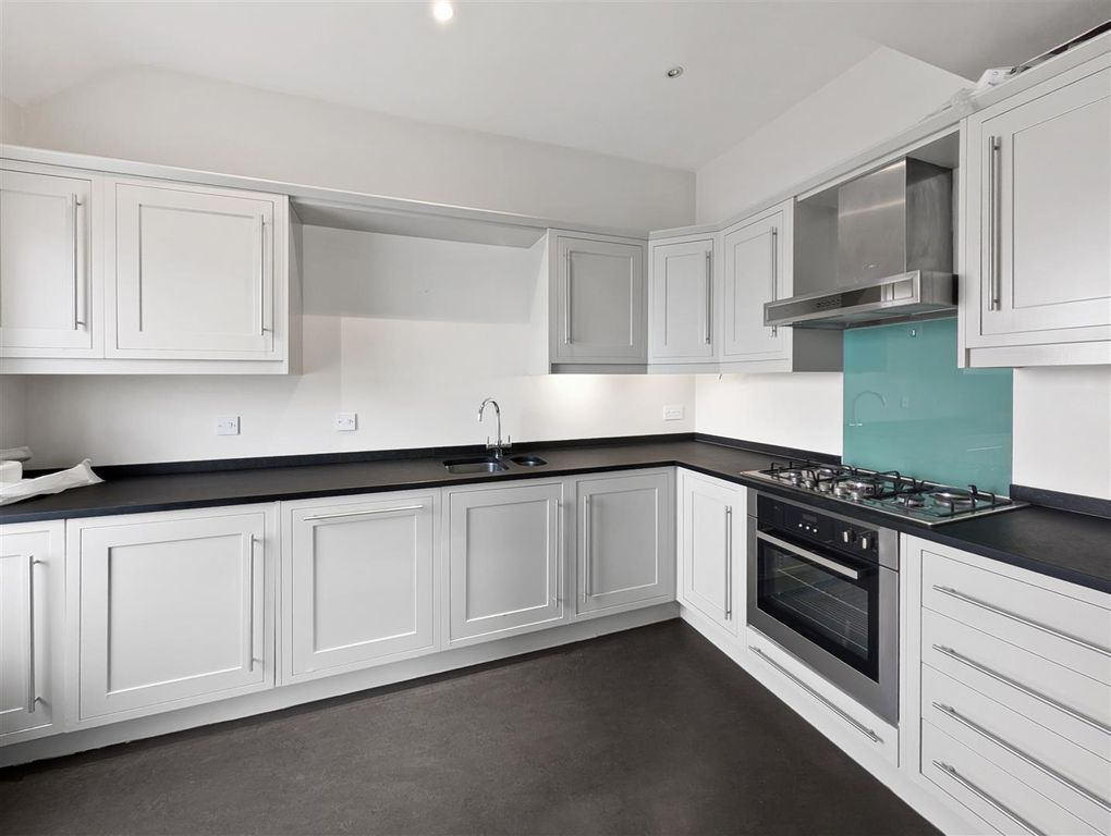 Property photo 2 of 10 Pxl_20251031_143943646Mp.Jpg