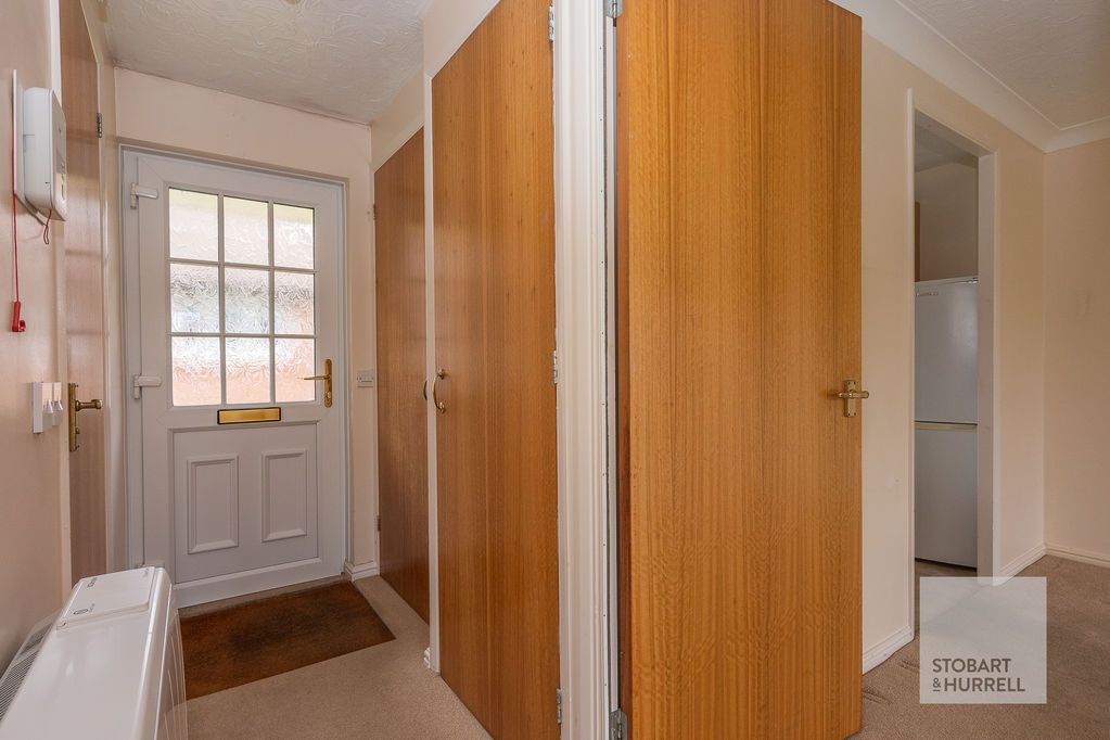 Property photo 2 of 7 Entrance