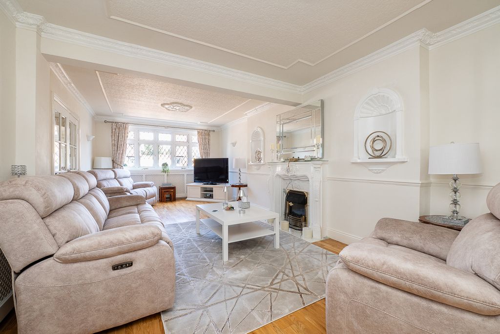 Property photo 2 of 23 Picture No. 08