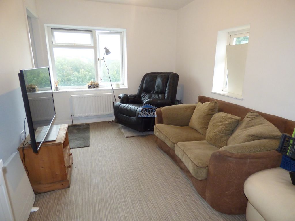 Property photo 3 of 6 Open Plan Kitchen-Living Room