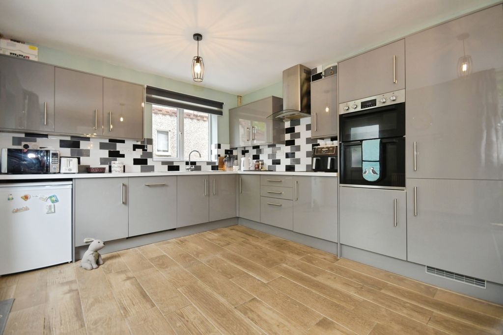 Property photo 2 of 18 Pbox-Img.Jpg