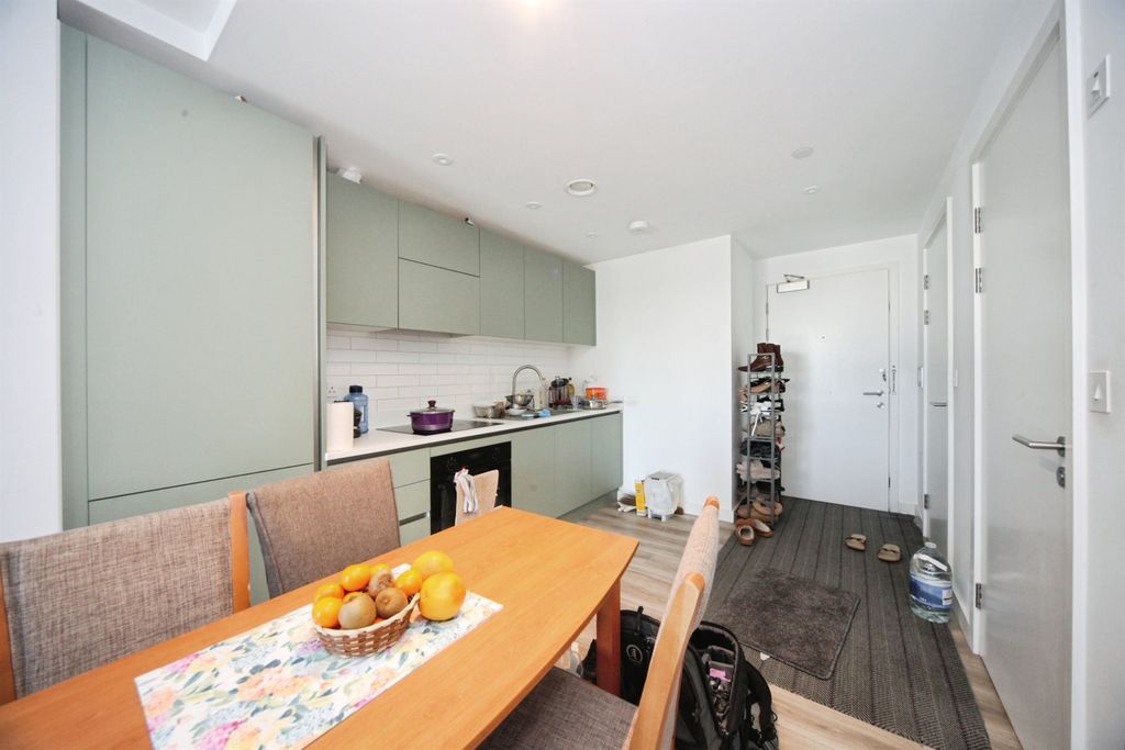 Property photo 2 of 9