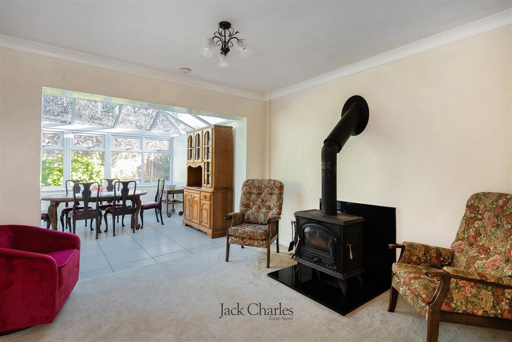 Property photo 3 of 19 1 Rutherford Way, Tn10 4Rh 007.Jpg