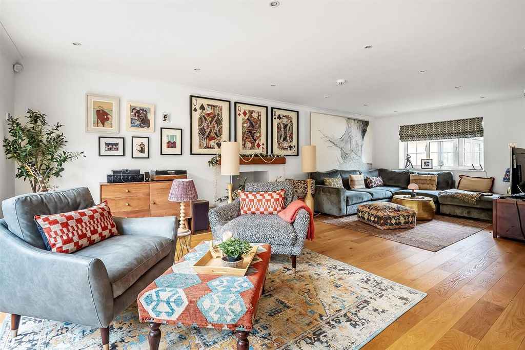 Property photo 3 of 18 .21.Jpg