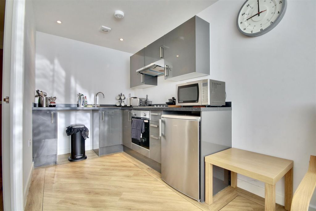 Property photo 3 of 5 8S2Qfzufmk2Eqcoyzlt6Tq.Jpg