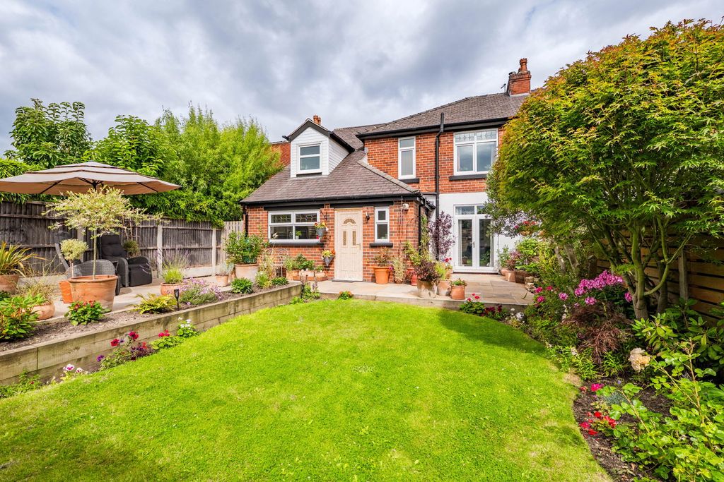 Property photo 1 of 37