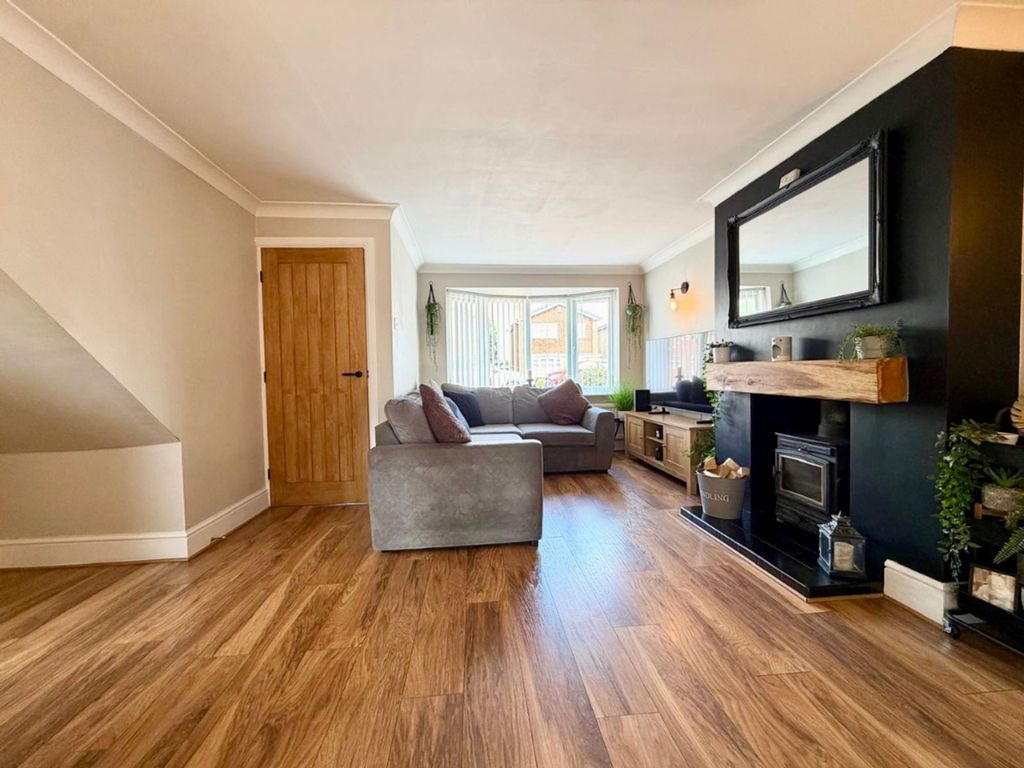 Property photo 3 of 28