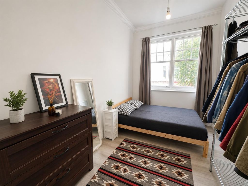 Property photo 2 of 4 Bedroom Old - 7A Duke St August 26.Jpg