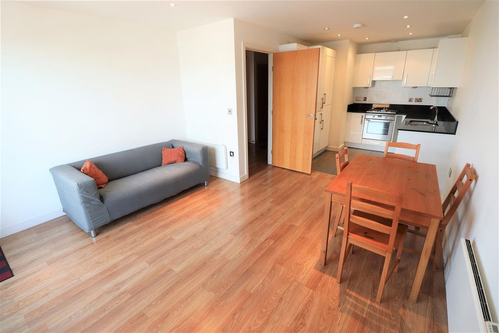 Property photo 2 of 10